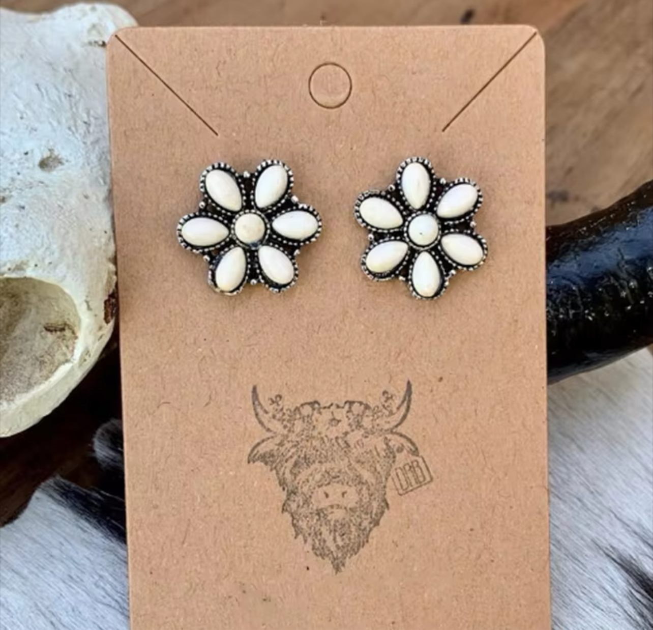 Western Flower Stud